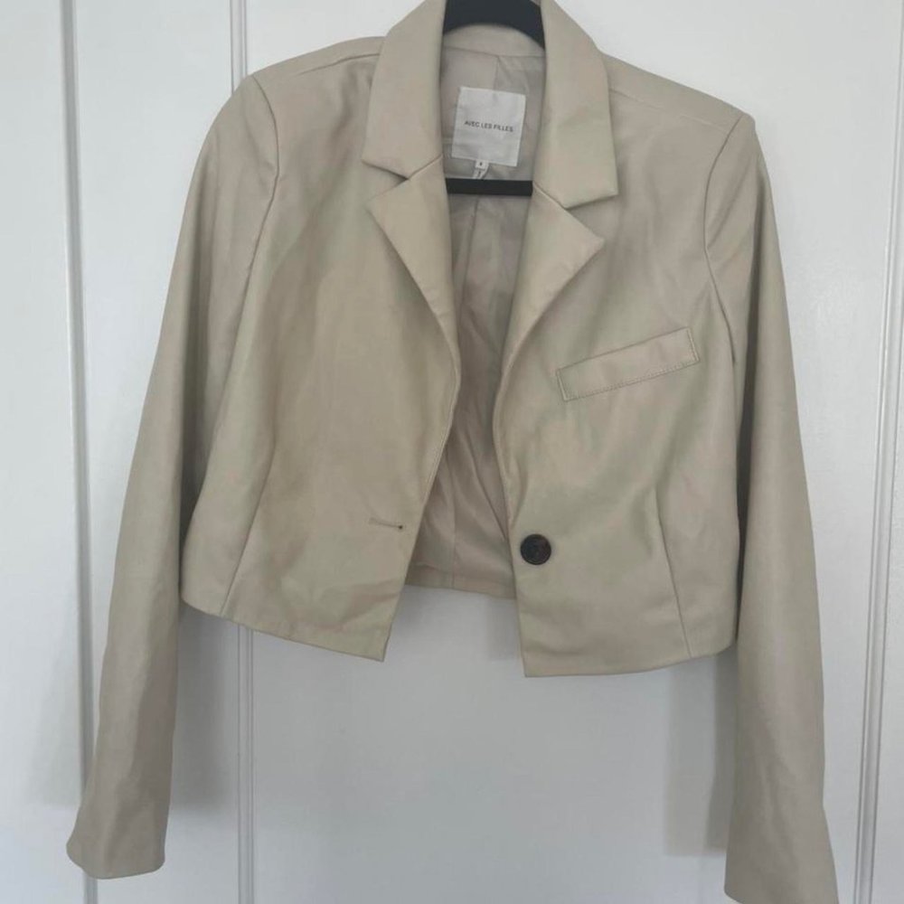 Avec Les Filles cropped faux leather blazer facket